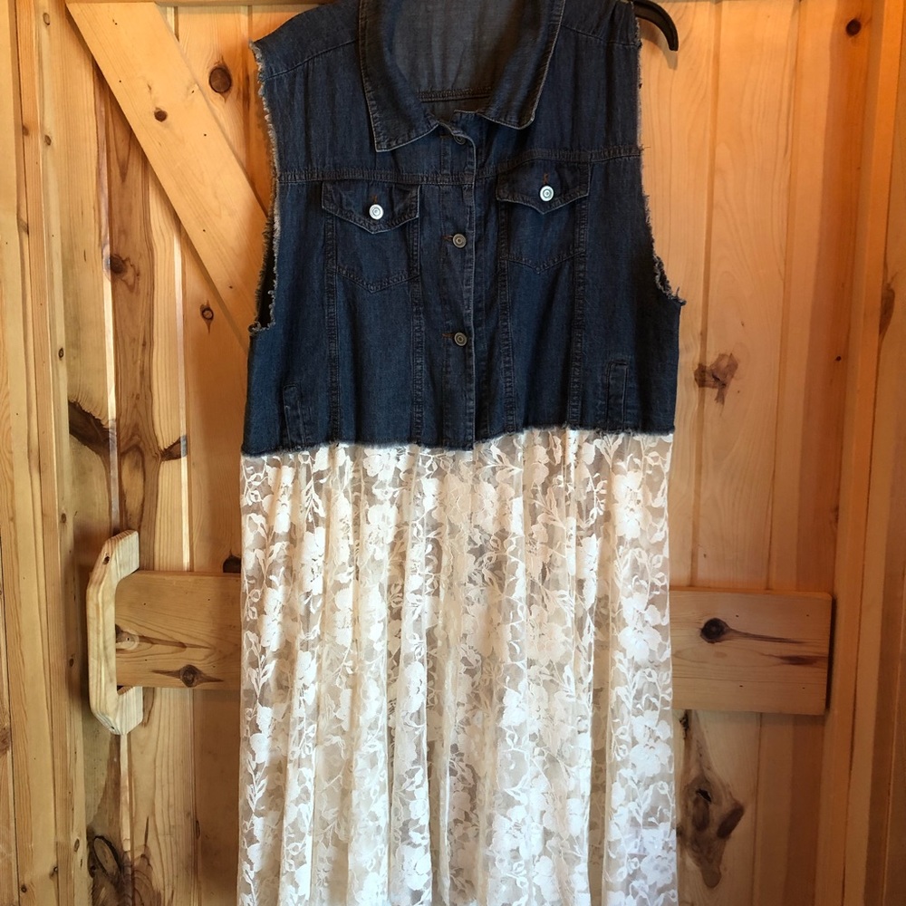 Very awesome blue Jean vest with lace bottom 3x